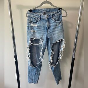 American Eagle mom jeans